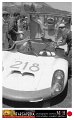 218 Porsche 910-8 J.Siffert - H.Hermann b - Box (7)